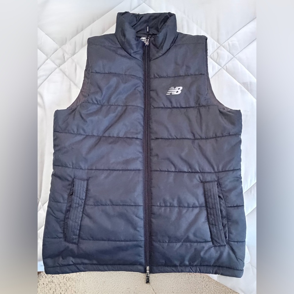 New Balance black lightweight Puffer Vest- Medium